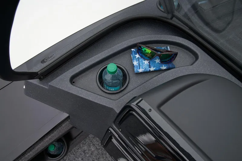 Slide: The Image of Tracker Targa V-19 WT 2025 - 47