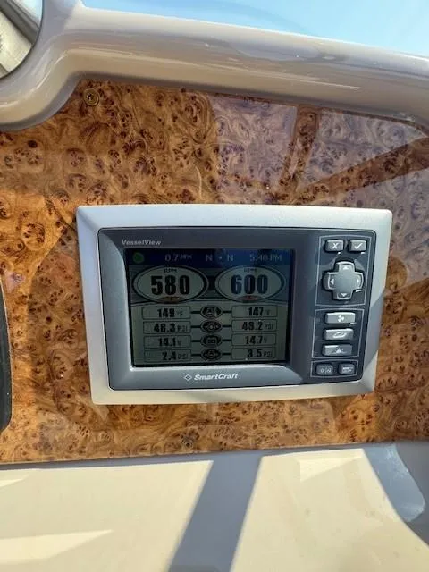 Slide: The Image of SmartCraft display on 2012 Formula 310 Bowrider I/O dashboard. - 22