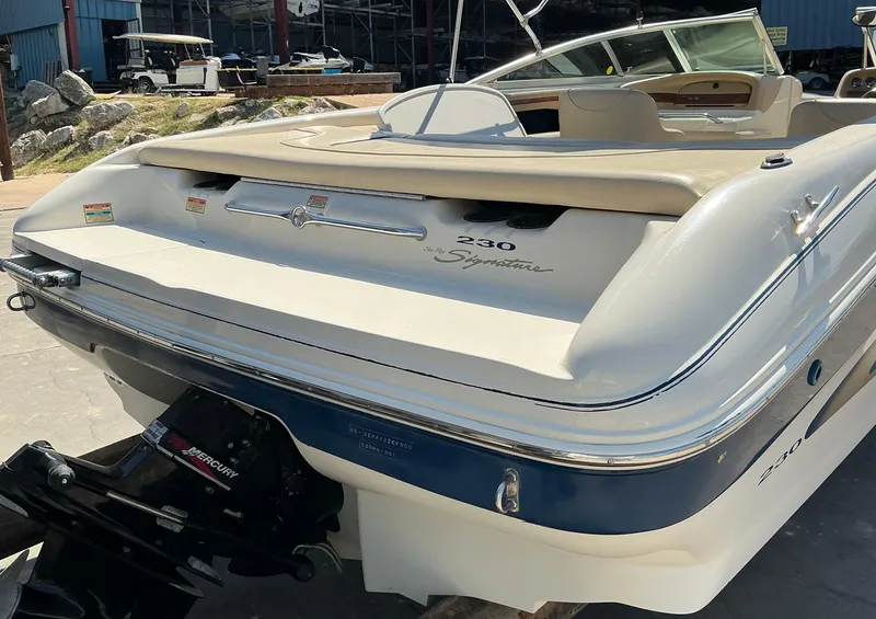 Slide: The Image of Sea Ray 230 2000 - 4