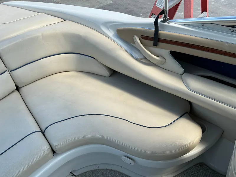 Slide: The Image of Sea Ray 230 2000 - 7