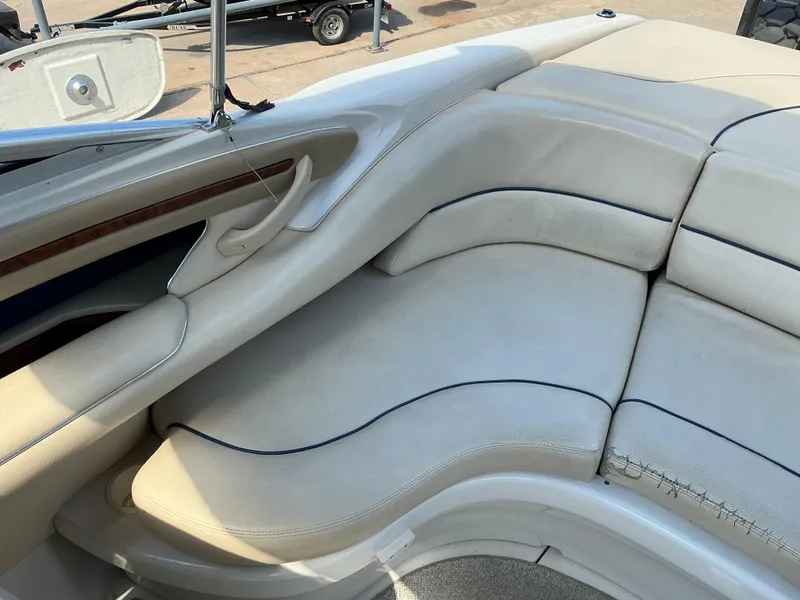 Slide: The Image of Sea Ray 230 2000 - 9