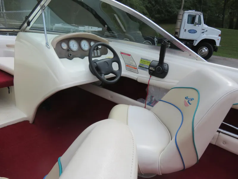 Slide: The Image of Sea Ray 175 BROB 1996 - 5