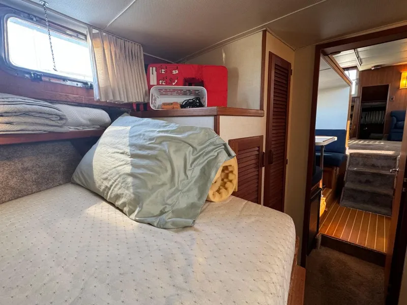 Slide: The Image of Tollycraft 48 Cockpit Motor Yacht 1984 - 52