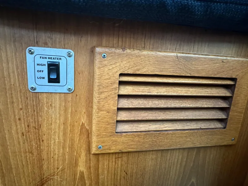 Slide: The Image of Tollycraft 48 Cockpit Motor Yacht 1984 - 69