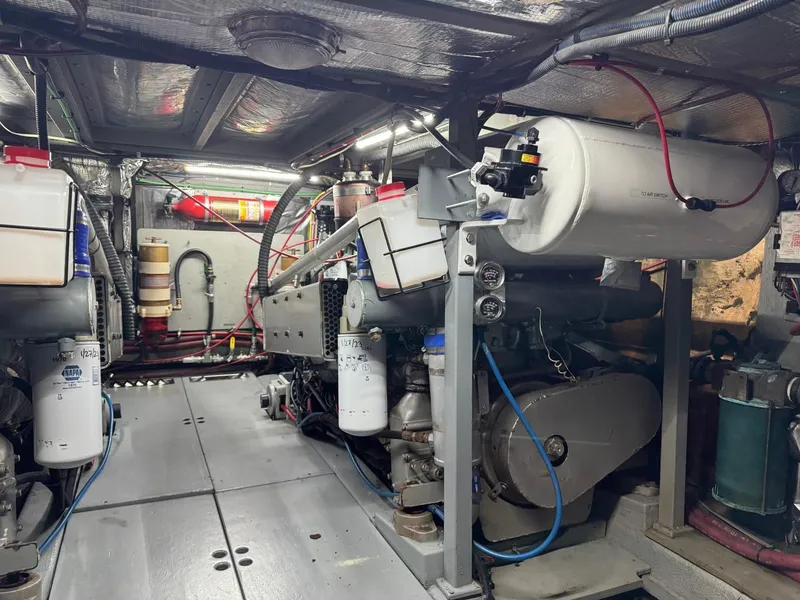 Slide: The Image of Tollycraft 48 Cockpit Motor Yacht 1984 - 70