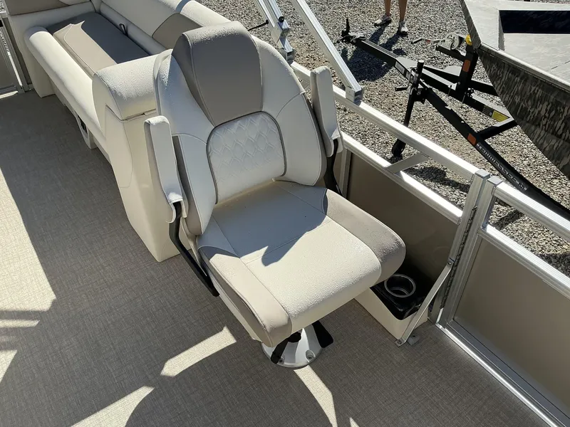Slide: The Image of 2025 Avalon Venture boat interior with comfortable seating and modern design. - 6