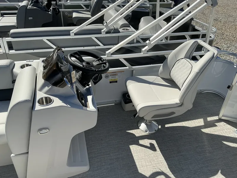 Slide: The Image of Avalon VTX 19 VTX CRUISE 2025 - 2