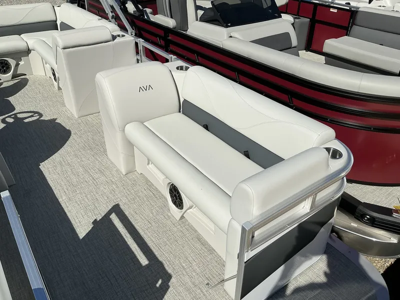 Slide: The Image of Avalon VTX 19 VTX CRUISE 2025 - 4