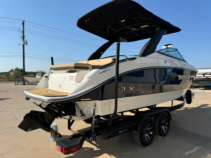 Slide: The Image of Sea Ray SLX 260 Surf 2024 - 5