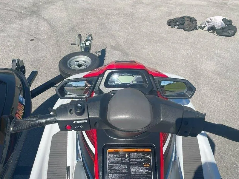 Slide: The Image of Yamaha Waverunner VX 2017 - 18