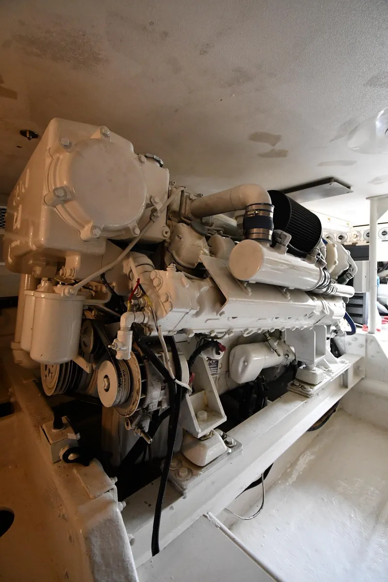 Slide: The Image of Viking 53 Convertible 1990 - 102