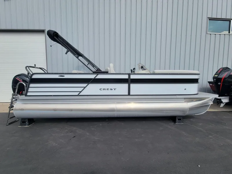 Slide: The Image of Crest Classic DLX 220 SLSC 2022 - 1