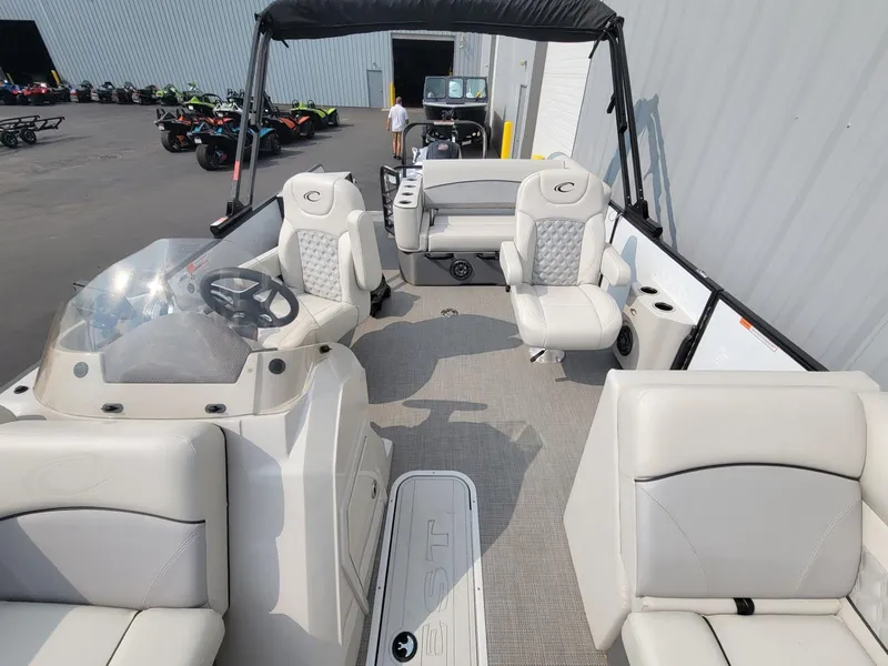 Slide: The Image of Crest Classic DLX 220 SLSC 2022 - 14