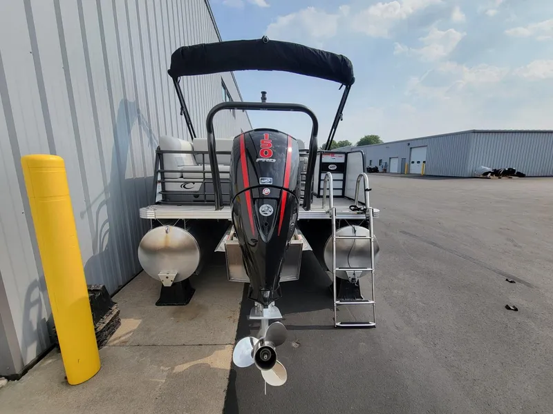 Slide: The Image of Crest Classic DLX 220 SLSC 2022 - 3