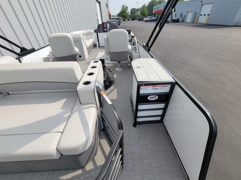 Slide: The Image of Crest Classic DLX 220 SLSC 2022 - 6