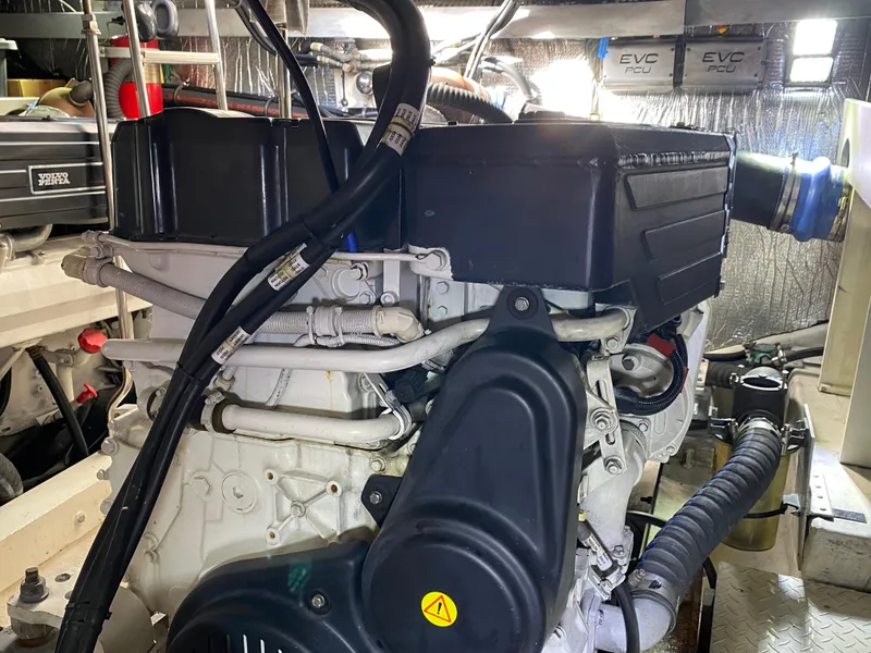 Slide: The Image of Cruisers Yachts 52 Express 2006 - 76