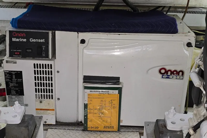 Slide: The Image of Cruisers Yachts 52 Express 2006 - 86