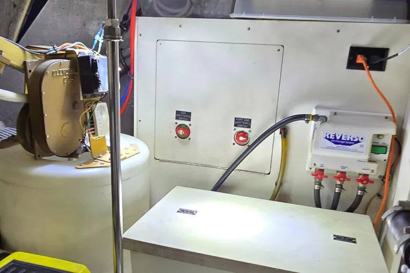 Slide: The Image of Cruisers Yachts 52 Express 2006 - 88