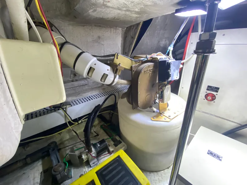 Slide: The Image of Cruisers Yachts 52 Express 2006 - 92