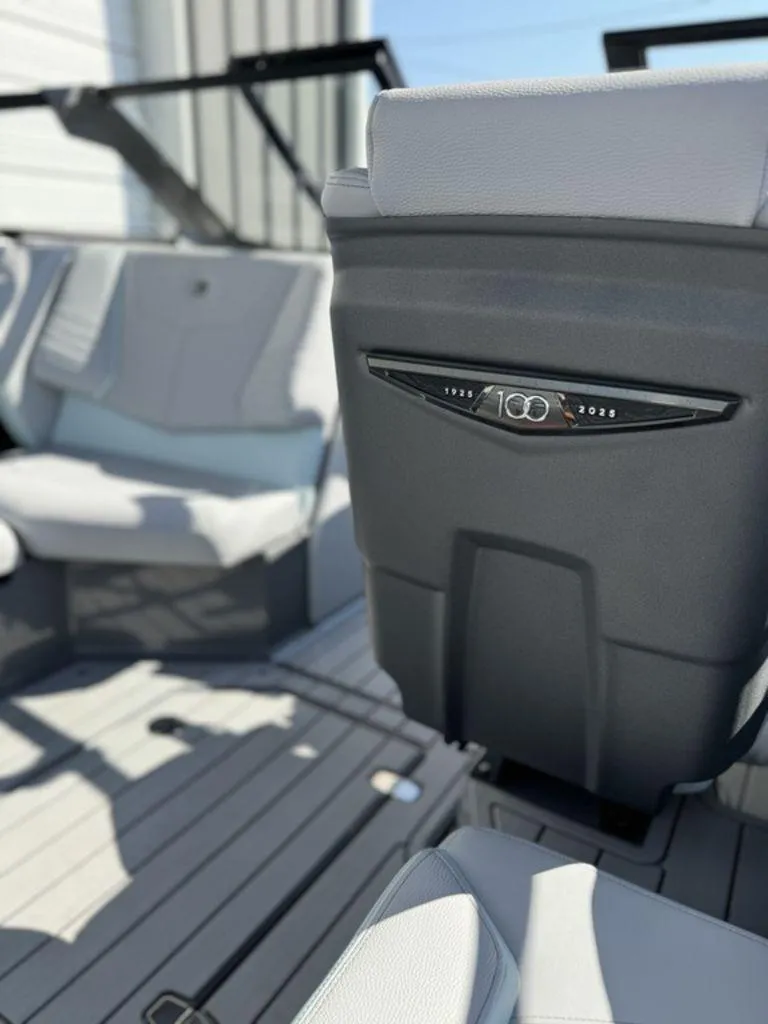 Slide: The Image of Nautique Super Air Nautique G23 2025 - 14