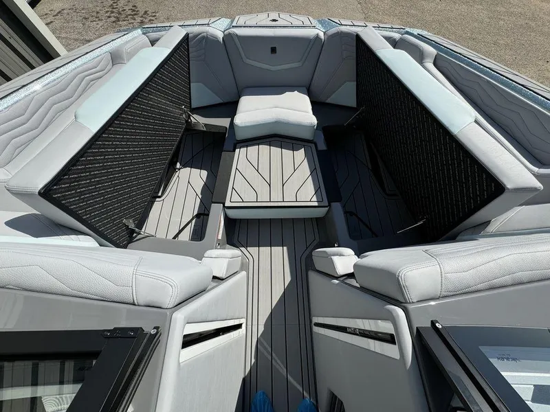Slide: The Image of Nautique Super Air Nautique G23 2025 - 18