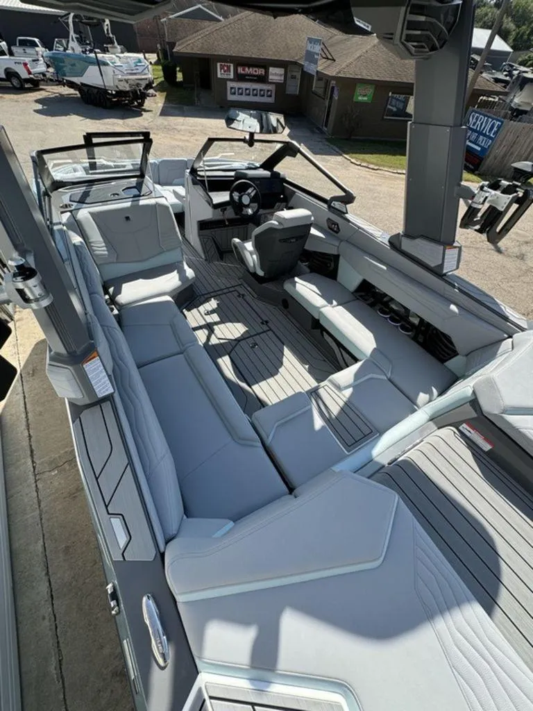 Slide: The Image of Nautique Super Air Nautique G23 2025 - 6