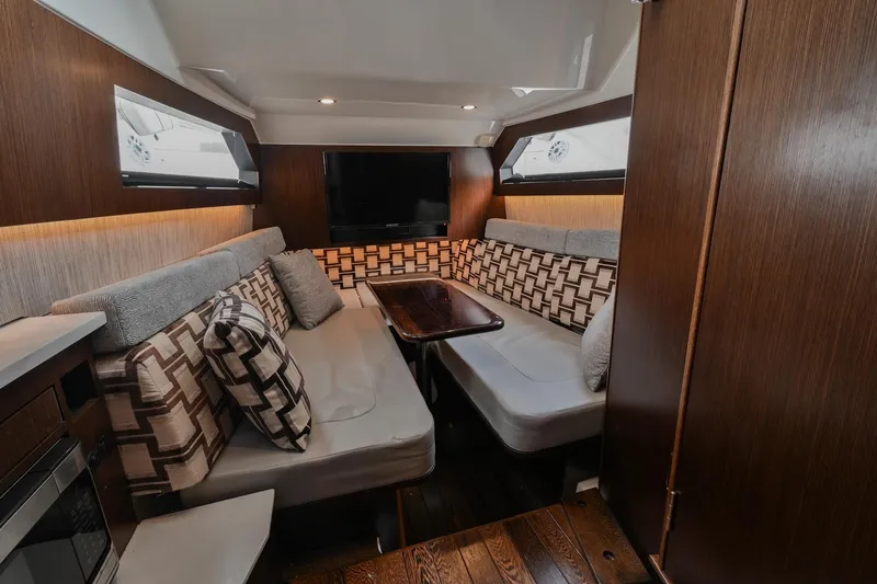 Slide: The Image of Pursuit S 428 Sport 2021 - 51