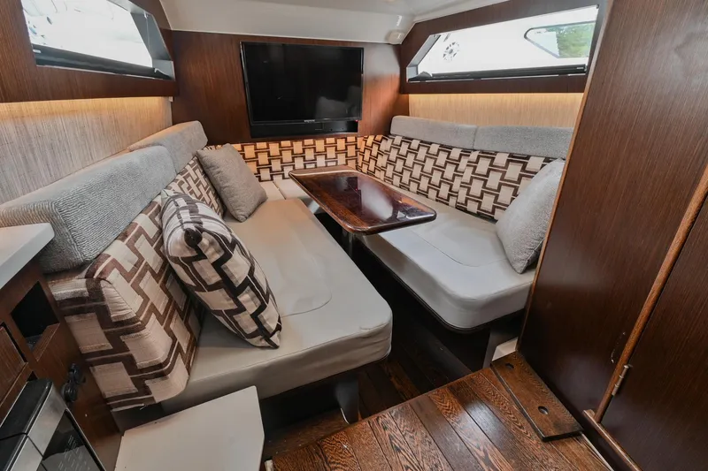 Slide: The Image of Pursuit S 428 Sport 2021 - 53