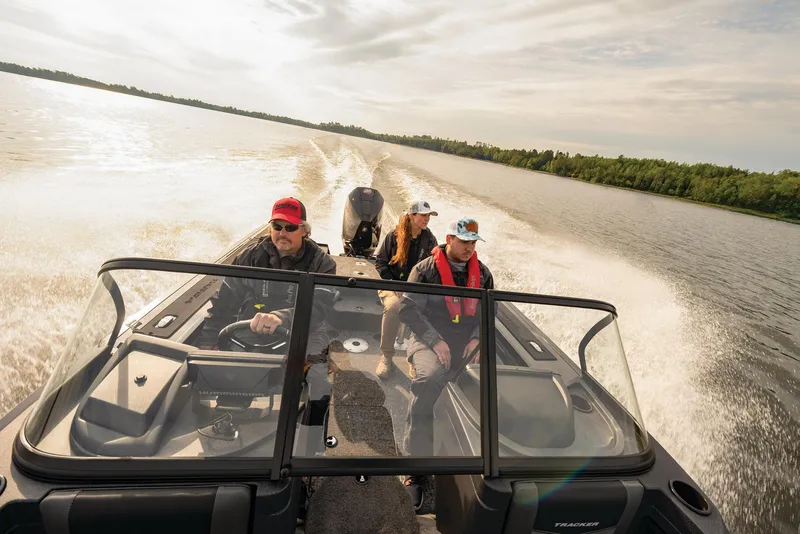 Slide: The Image of Tracker Targa V-19 WT 2025 - 76