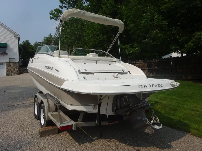 Slide: The Image of Four Winns 214 Funship 2003 - 2