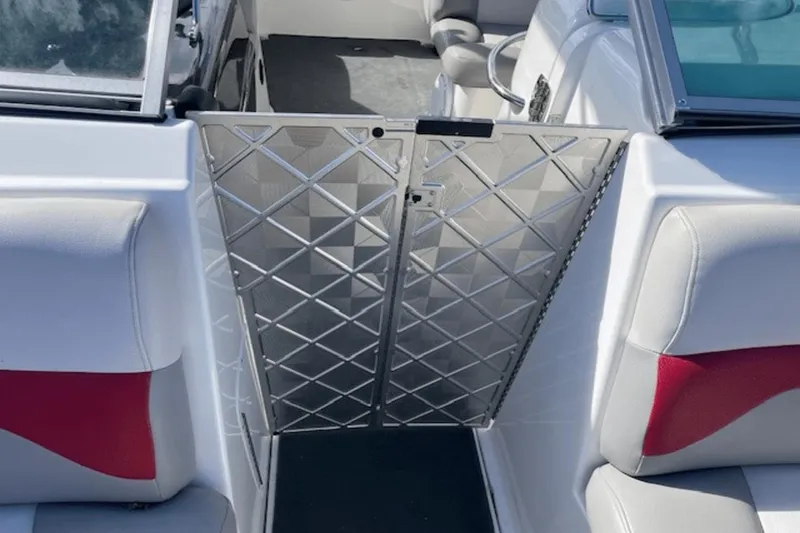 Slide: The Image of MasterCraft X80 2008 - 24