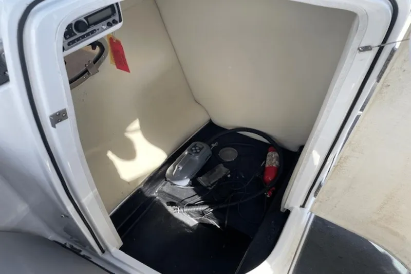 Slide: The Image of MasterCraft X80 2008 - 25