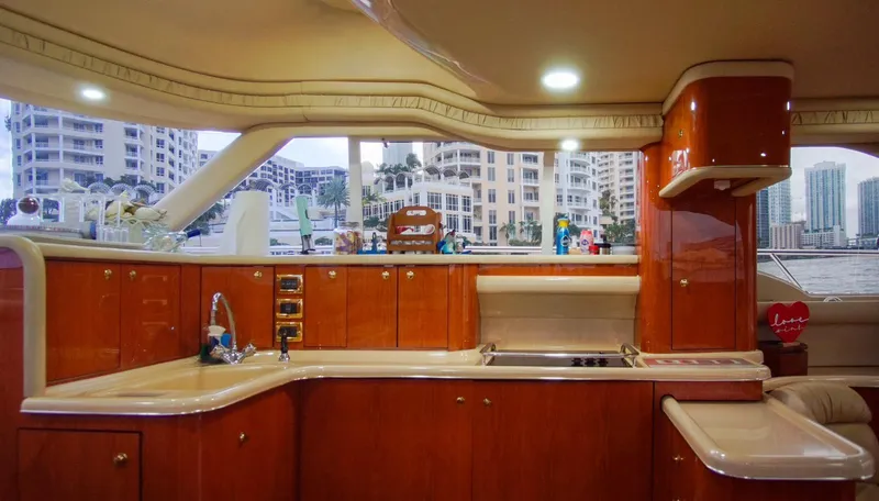 Slide: The Image of Sea Ray 480 Sedan Bridge 2001 - 51