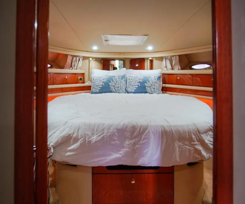 Slide: The Image of Sea Ray 480 Sedan Bridge 2001 - 53