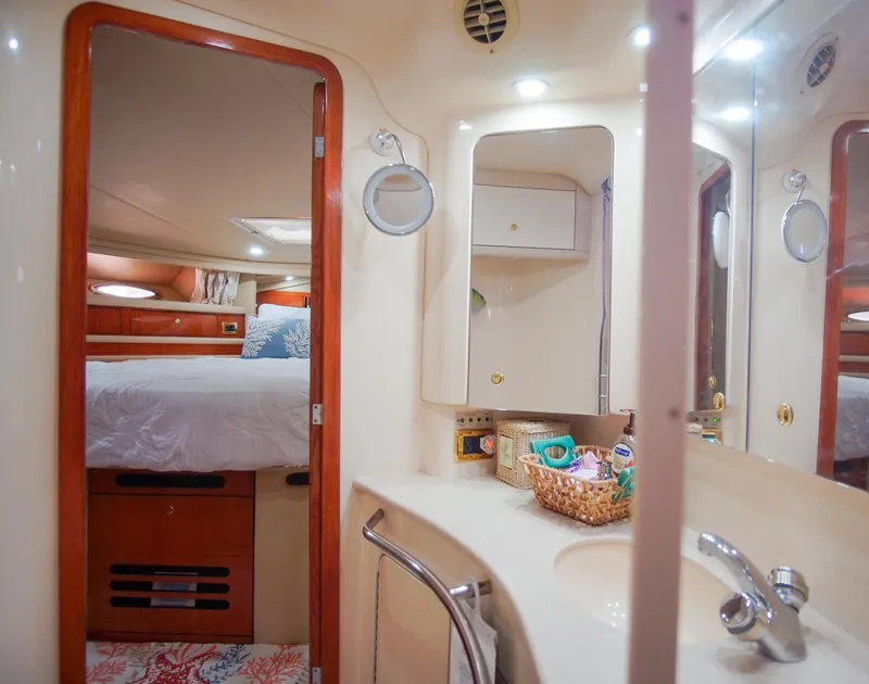 Slide: The Image of Sea Ray 480 Sedan Bridge 2001 - 55