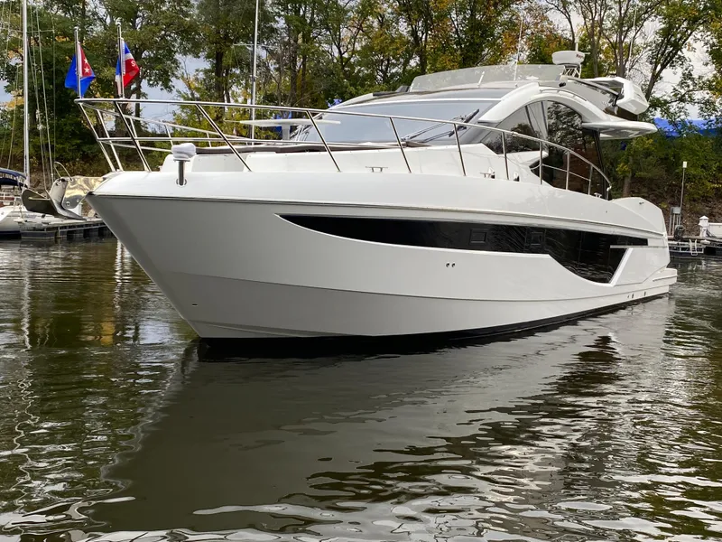 Slide: The Image of Galeon 470 Sky 2020 - 3