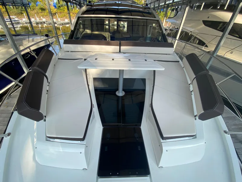 Slide: The Image of Galeon 470 Sky 2020 - 38