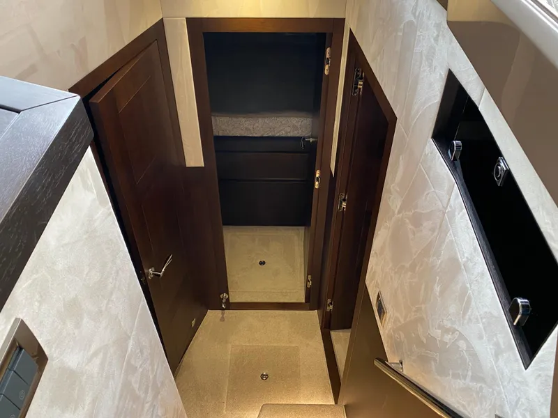 Slide: The Image of Galeon 470 Sky 2020 - 64