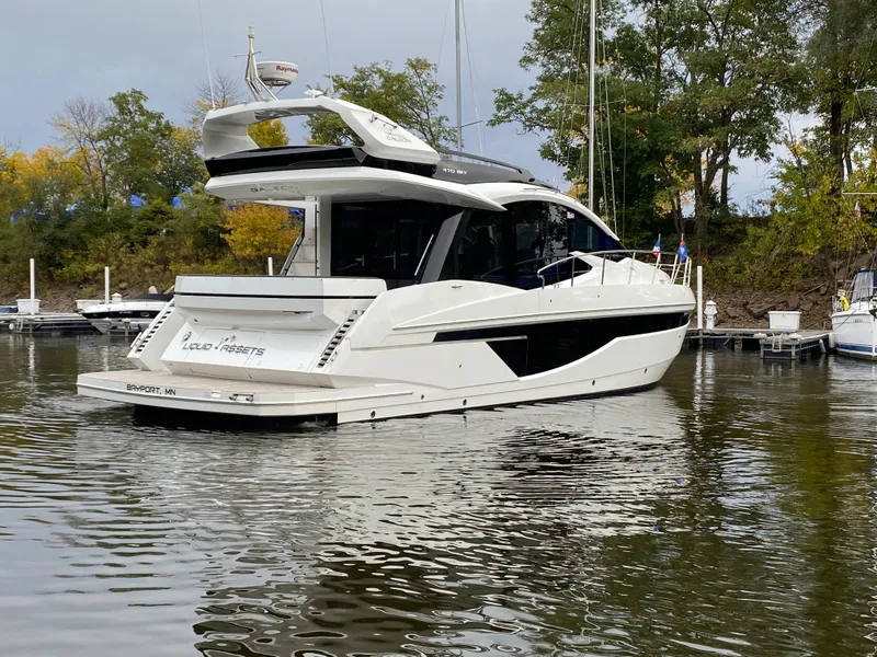 Slide: The Image of Galeon 470 Sky 2020 - 7