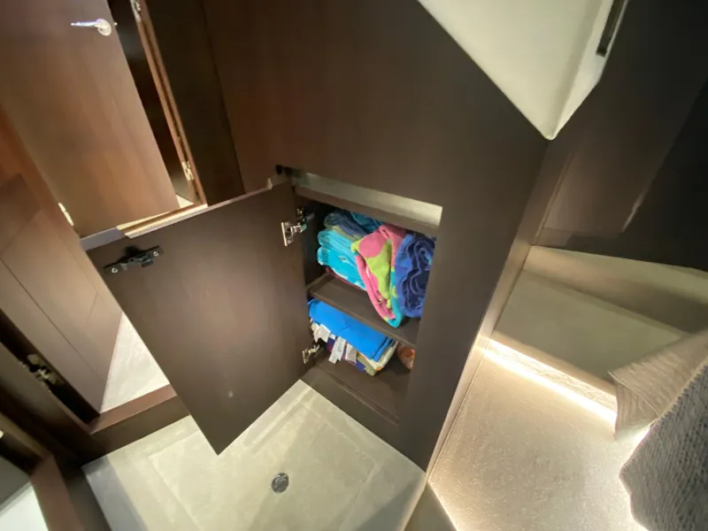 Slide: The Image of Galeon 470 Sky 2020 - 72