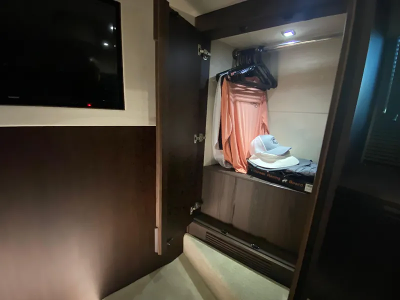 Slide: The Image of Galeon 470 Sky 2020 - 78