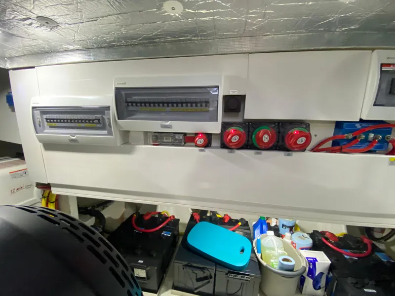 Slide: The Image of Galeon 470 Sky 2020 - 90