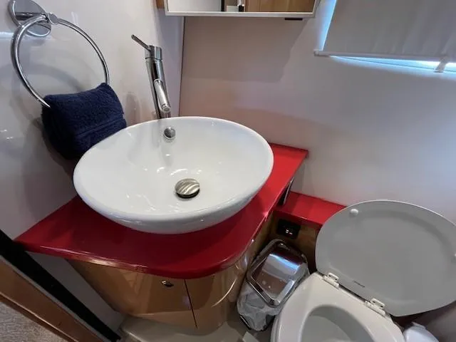 Slide: The Image of Four Winns V435 2009 - 51