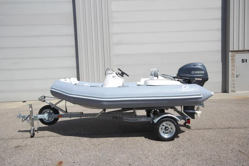 The Image of Zodiac Yachtline Deluxe 360 2025 - undefined