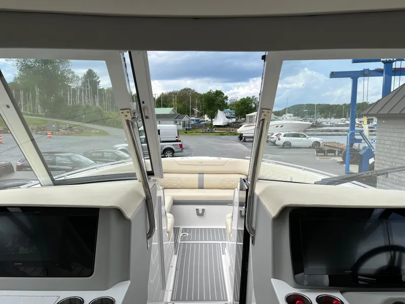 Slide: The Image of Regal LS36 2022 - 54