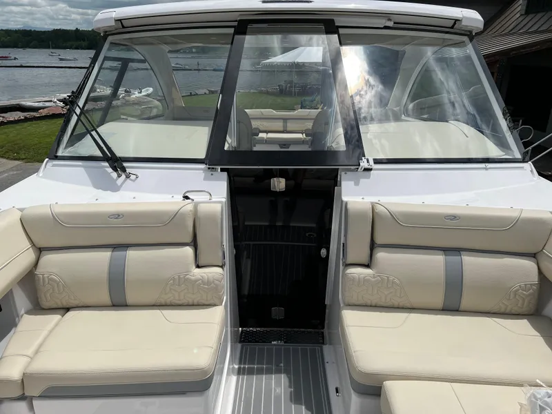 Slide: The Image of Regal LS36 2022 - 63