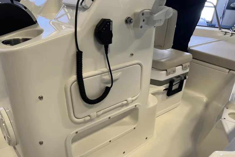 Slide: The Image of Boston Whaler 150 Montauk 2025 - 5