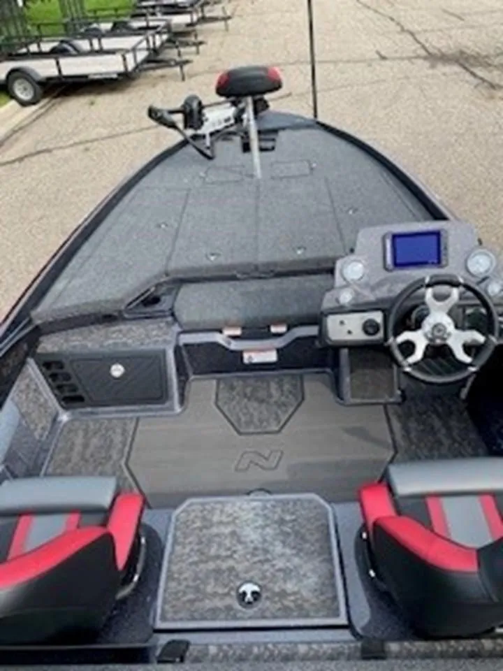 Slide: The Image of 2025 Nitro Z21 XL boat interior with modern dashboard and seating. - 5