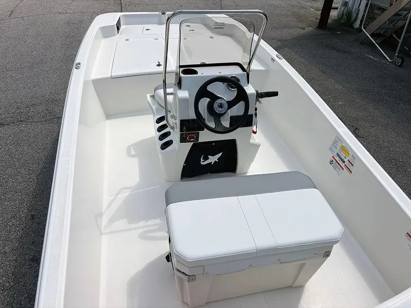 Slide: The Image of 2025 Mako Pro Skiff 17 CC - 10