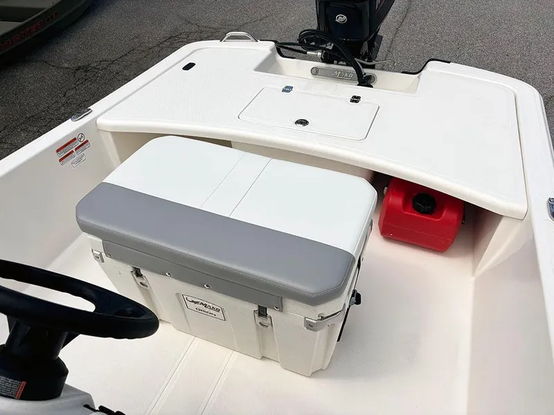 Slide: The Image of 2025 Mako Pro Skiff 17 CC - 17